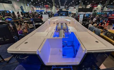 In November 2024, Yamaha took the showboat and hydrogen outboard to the SEMA Show for the automotive aftermarket, to spark debate and foster collaboration around the development of a hydrogen refueling infrastructure IMAGE: GRAHAM HEEPS, YAMAHA